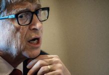 Bill Gates belakangan meramalkan hal-hal yang akan terjadi di dunia, termasuk di antaranya perihal teknologi dan kesehatan. (Foto: AFP/JEFF PACHOUD)